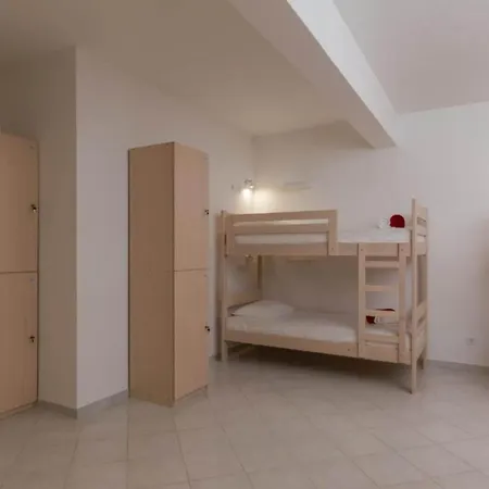 Free Bird - Bed In Five Bed Mixed 4 * Dubrovnik