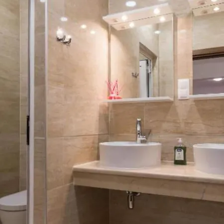 Free Bird - Bed In Five Bed Mixed 4 * Dubrovnik