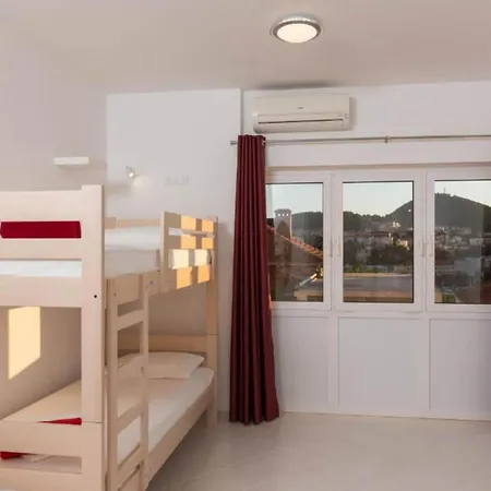 Free Bird - Bed In Five Bed Mixed 4 * Dubrovnik