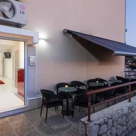 Vikendica Free Bird - Bed In Five Bed Mixed 4